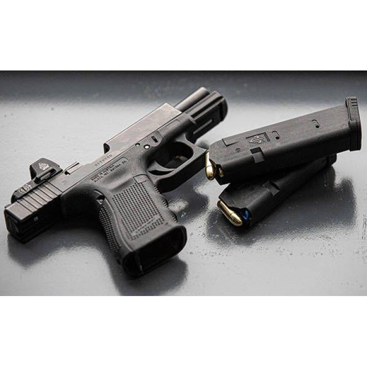 Полімерний магазин UTG на 15 набоїв 9x19 mm для Glock.