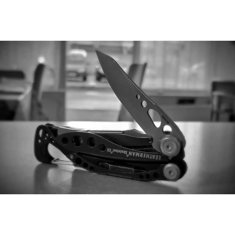 Мультиинструмент Leatherman Skeletool CX