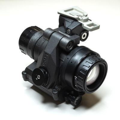 UDAPT J-ARM PVS-14 Auto