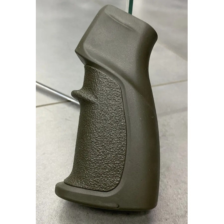 Рукоятка пистолетная для AR15 прорезиненная DLG TACTICAL (DLG-106), цвет Олива, с отсеком для батареек